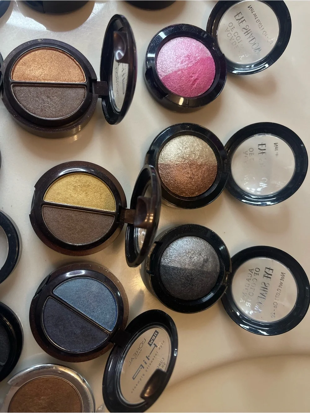 Lot eyeshadows